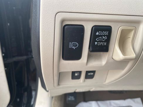 Used 2010 Lexus IS 250C RWD image 40