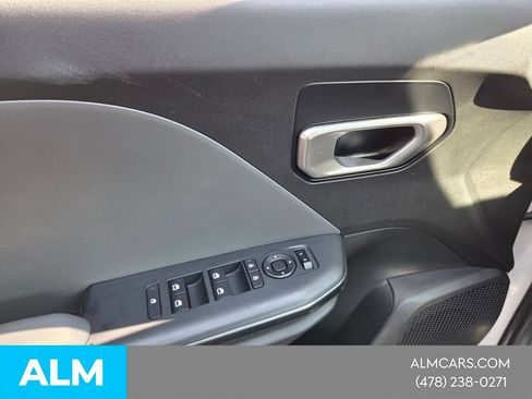 Used 2025 Kia K4 FWD image 25