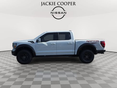 Used 2025 Ford F150 Raptor AWD/4WD image 8