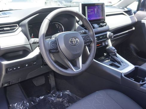 Used 2023 Toyota RAV4 XLE w/ Convenience Package FWD image 13