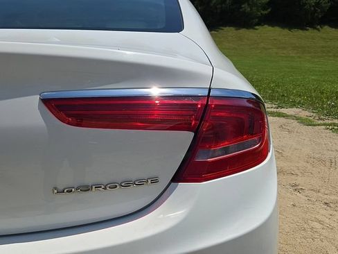 Used 2017 Buick LaCrosse Preferred FWD image 27