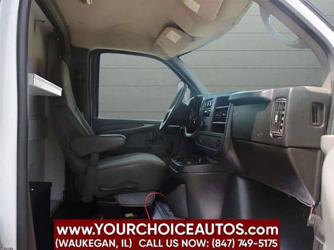 Used 2009 GMC Savana 3500 RWD image 10
