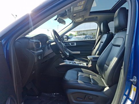 Certified 2023 Ford Explorer XLT w/ Equipment Group 202A AWD/4WD image 14