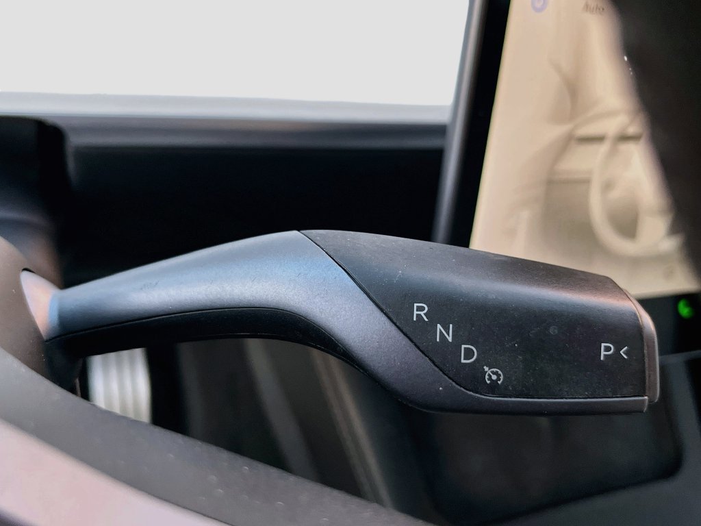 Used 2022 Tesla Model Y Performance AWD/4WD image 16