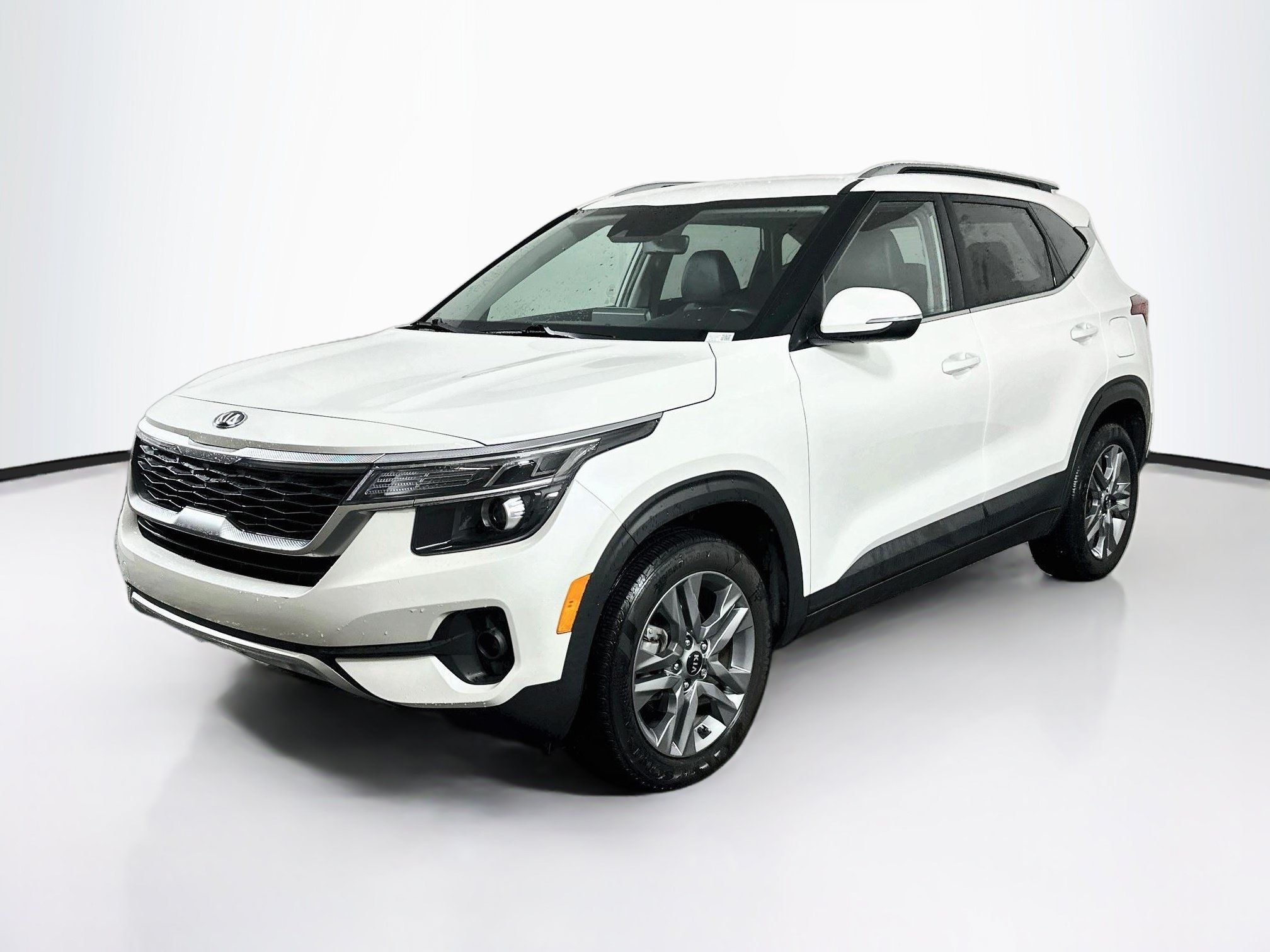 Used 2021 Kia Seltos S FWD image 3