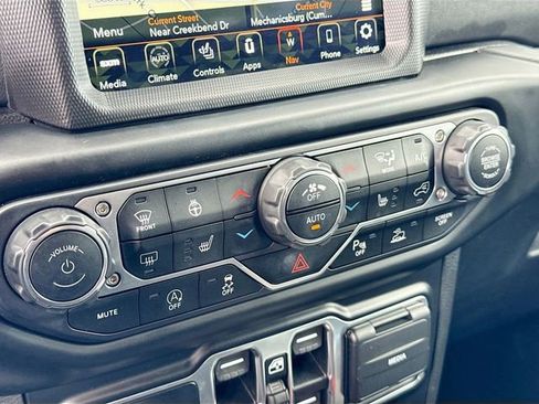 Used 2022 Jeep Wrangler Unlimited Sahara image 18