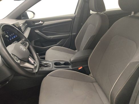 Used 2025 Volkswagen Jetta Sport FWD image 17