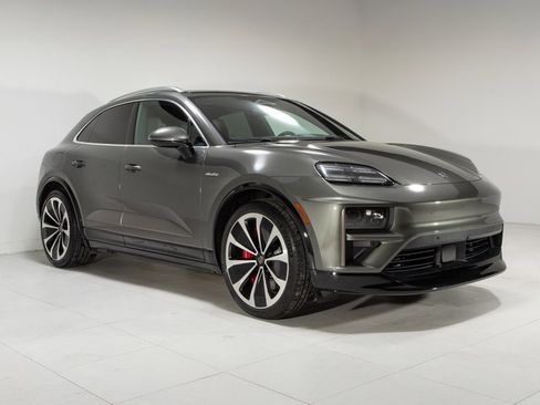 Certified 2024 Porsche Macan Turbo Electric image 8