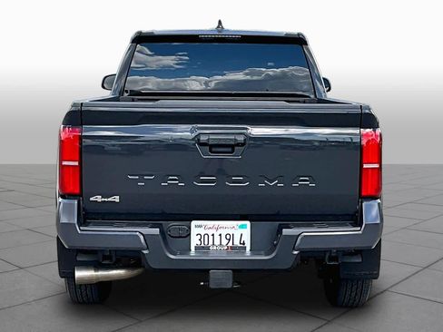 Used 2026 Toyota Tacoma SR5 AWD/4WD image 4