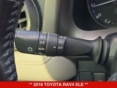 Used 2018 Toyota RAV4 XLE FWD image 26