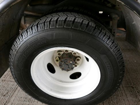 Used 2021 Ford E-450 and Econoline 450 Super Duty image 18