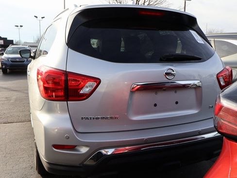 Used 2020 Nissan Pathfinder SL image 15