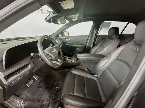 Used 2024 Cadillac XT4 Sport w/ Cold Weather Package image 22
