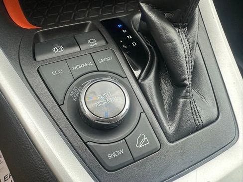 Used 2023 Toyota RAV4 Adventure image 32