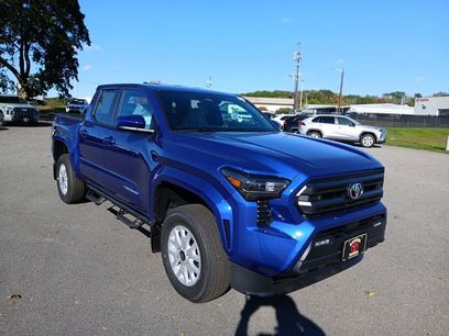 New 2025 Toyota Tacoma SR5