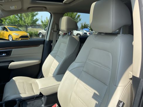 Used 2018 Honda CR-V Touring image 20
