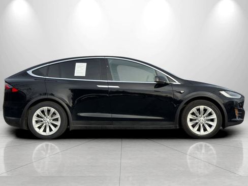 Used 2020 Tesla Model X Long Range image 8