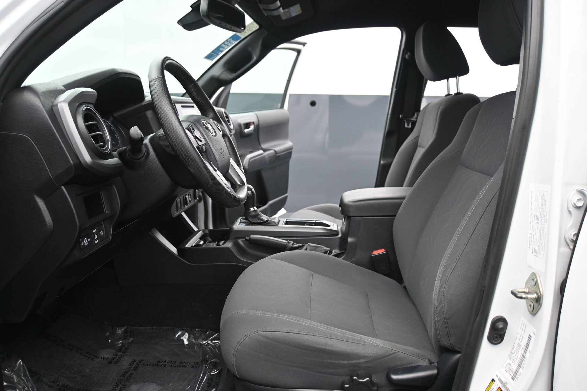 Used 2019 Toyota Tacoma TRD Sport AWD/4WD image 19
