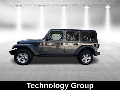 Used 2021 Jeep Wrangler Unlimited Sport AWD/4WD image 4