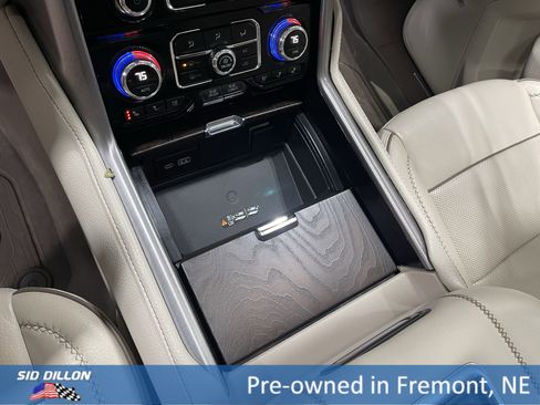 Used 2023 GMC Yukon XL Denali image 13