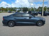 Used 2021 Volvo S60 T5 Momentum image 3