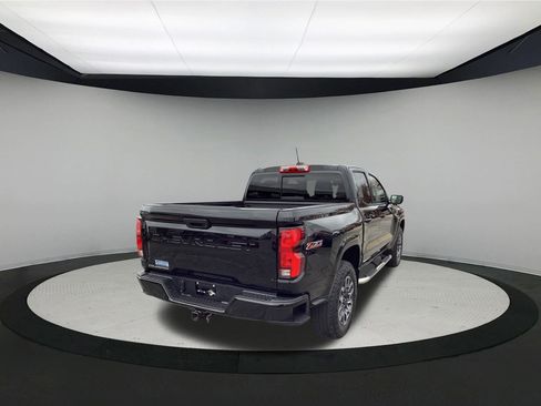 Used 2023 Chevrolet Colorado Z71 w/ Z71 Convenience Package 2 image 8