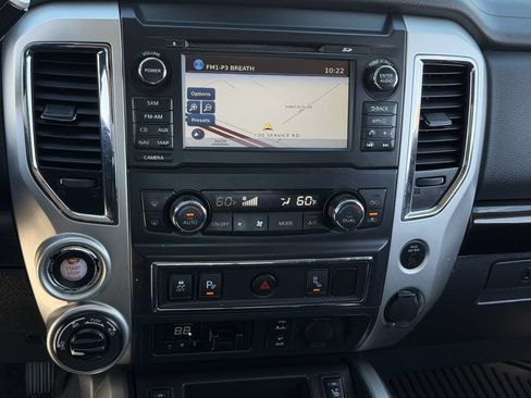 Used 2017 Nissan Titan SV AWD/4WD image 20