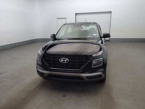 Used 2024 Hyundai Venue SE image 15