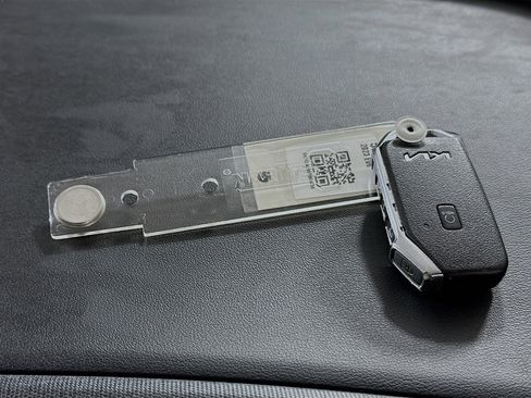 Used 2023 Kia EV6 Wind image 33