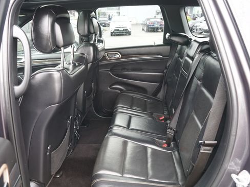 Used 2017 Jeep Grand Cherokee Overland AWD/4WD image 15