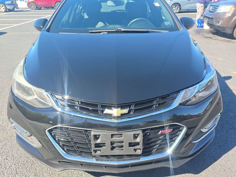 Used 2017 Chevrolet Cruze Premier image 9