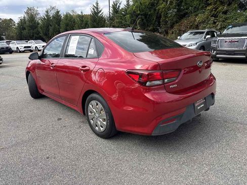 Used 2018 Kia Rio S image 2