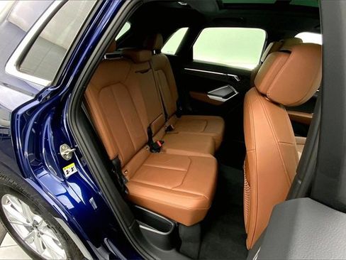 Certified 2025 Audi Q3 2.0T Premium Plus image 27
