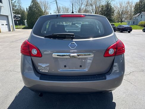 Used 2014 Nissan Rogue S image 4