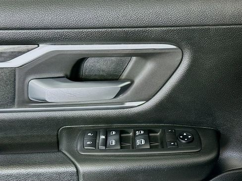Used 2019 RAM 1500 Big Horn AWD/4WD image 18