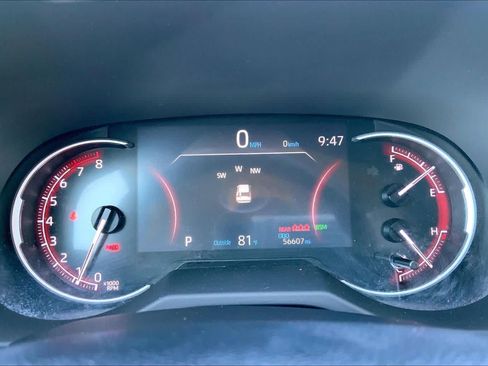 Used 2024 Toyota RAV4 XLE FWD image 25