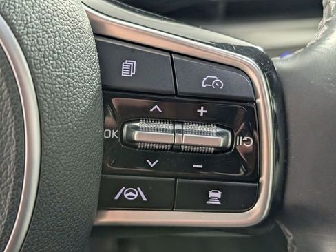 Used 2025 Kia Sorento S w/ Panoramic Sunroof Package FWD image 17