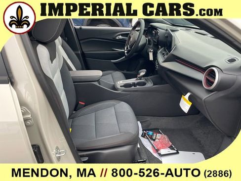 New 2026 Chevrolet Trax RS w/ Sunroof Package image 36