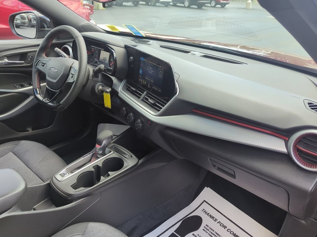 Certified 2024 Chevrolet Trax RS w/ Driver Confidence Package FWD image 14