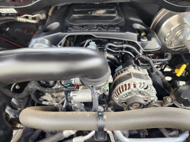 Used 2019 RAM 1500 Laramie AWD/4WD image 22