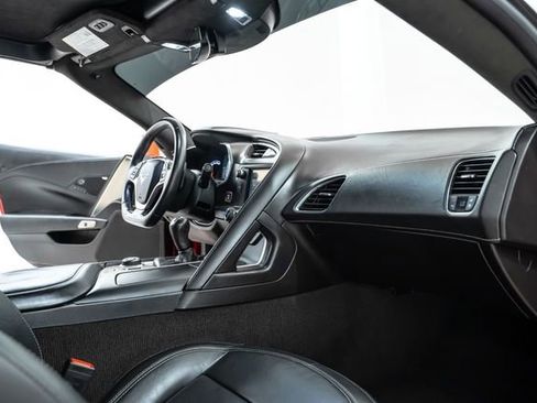 Used 2015 Chevrolet Corvette Z06 w/ 3LZ Preferred Equipment Group image 25