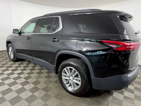 Used 2023 Chevrolet Traverse LT FWD image 7