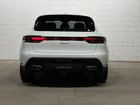 Certified 2026 Porsche Macan AWD/4WD image 8