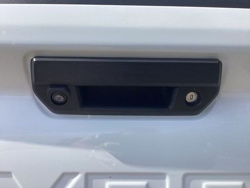 Used 2025 Chevrolet Colorado W/T w/ Advanced Trailering Package RWD image 10