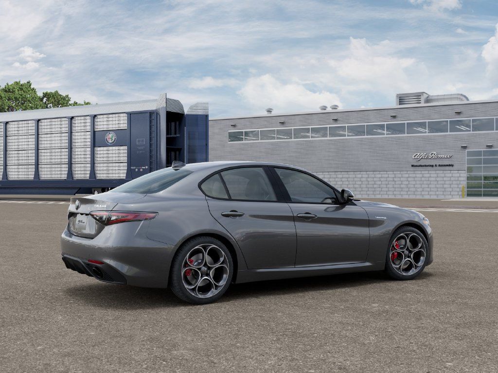 New 2026 Alfa Romeo Giulia RWD image 4