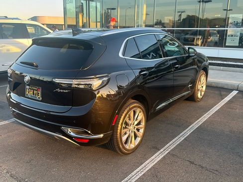 Used 2022 Buick Envision Avenir w/ Safety Package image 2