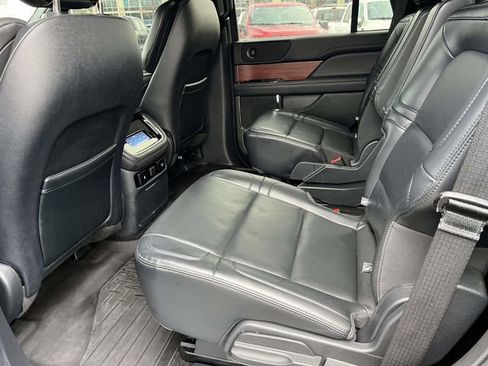 Used 2024 Lincoln Navigator Premiere image 14