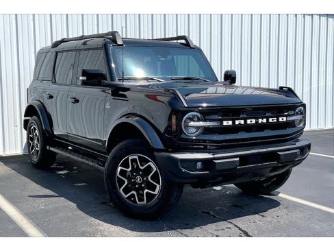 Used 2024 Ford Bronco Outer Banks AWD/4WD image 32