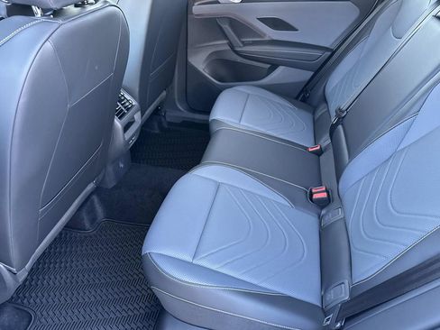 New 2026 Volkswagen Tiguan SE image 19