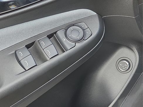 New 2026 Buick Envista Preferred image 13